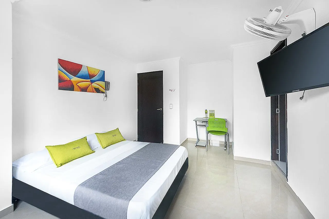 ***  Ayenda 1219 Park 6 Otel Medellín Kolombiya